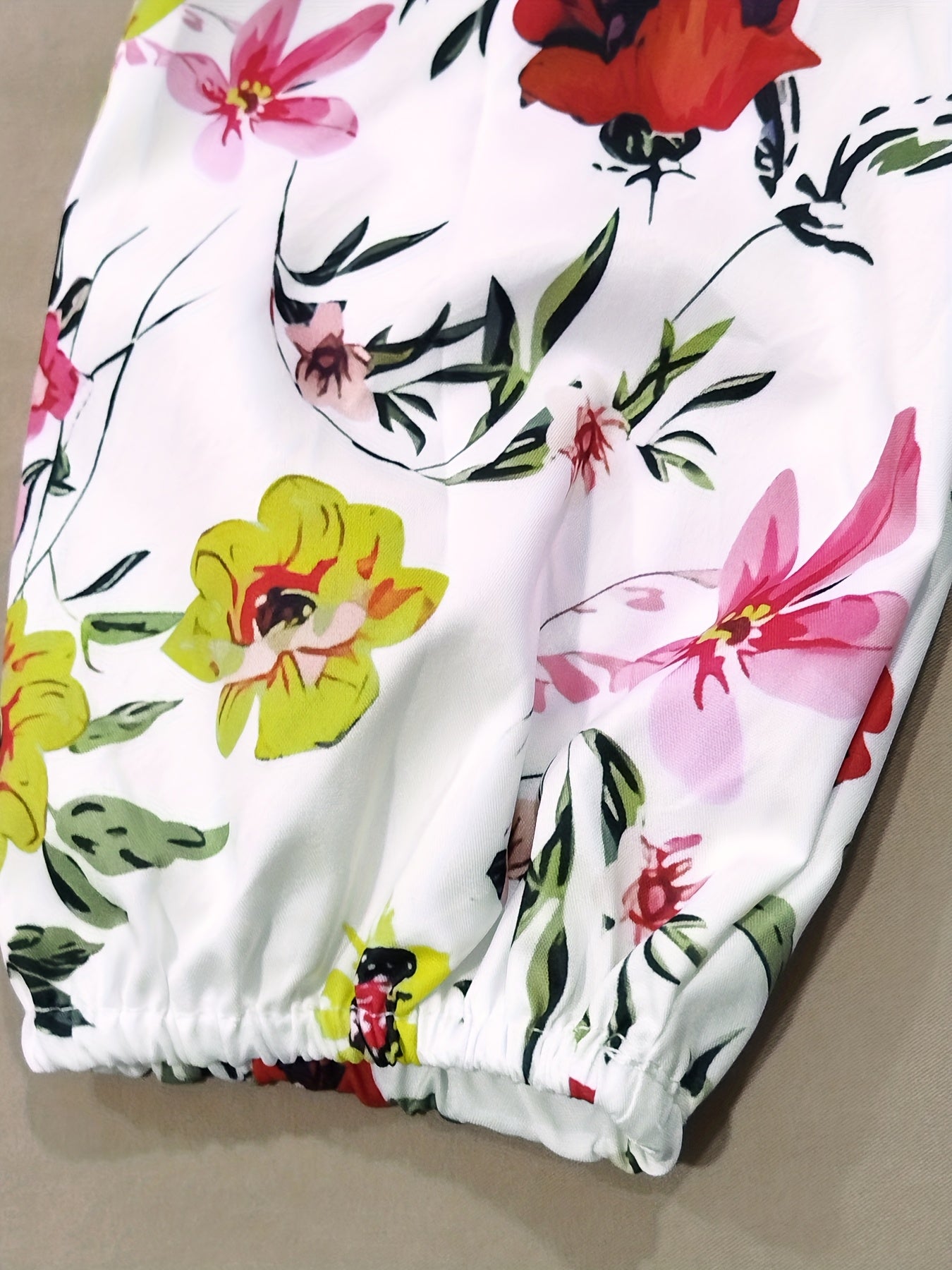 Elegant Floral Maxi Dress with Ruffled Hem - Spring/Summer Commute Dress, Round Neck, Lightweight Fabric, Perfect for Adult Women, Commute Dress | Floral Print Dress | Lightweight Fabric