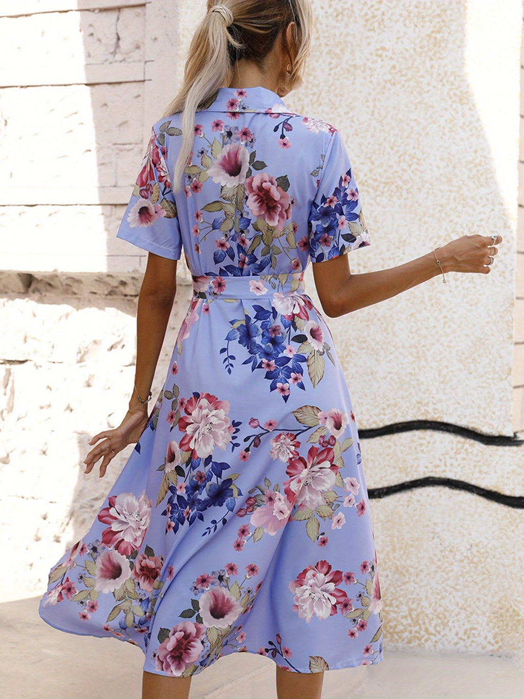 Women'S Floral Print Short Sleeve Dress with Lapel Collar & Tie Waist - Mid-Length A-Line Skirt, Side Slit, Light Blue Floral Pattern, Perfect for Spring/Summer Casual Wear, Floral Dress, Spring Fashion, Nontransparent Fabric