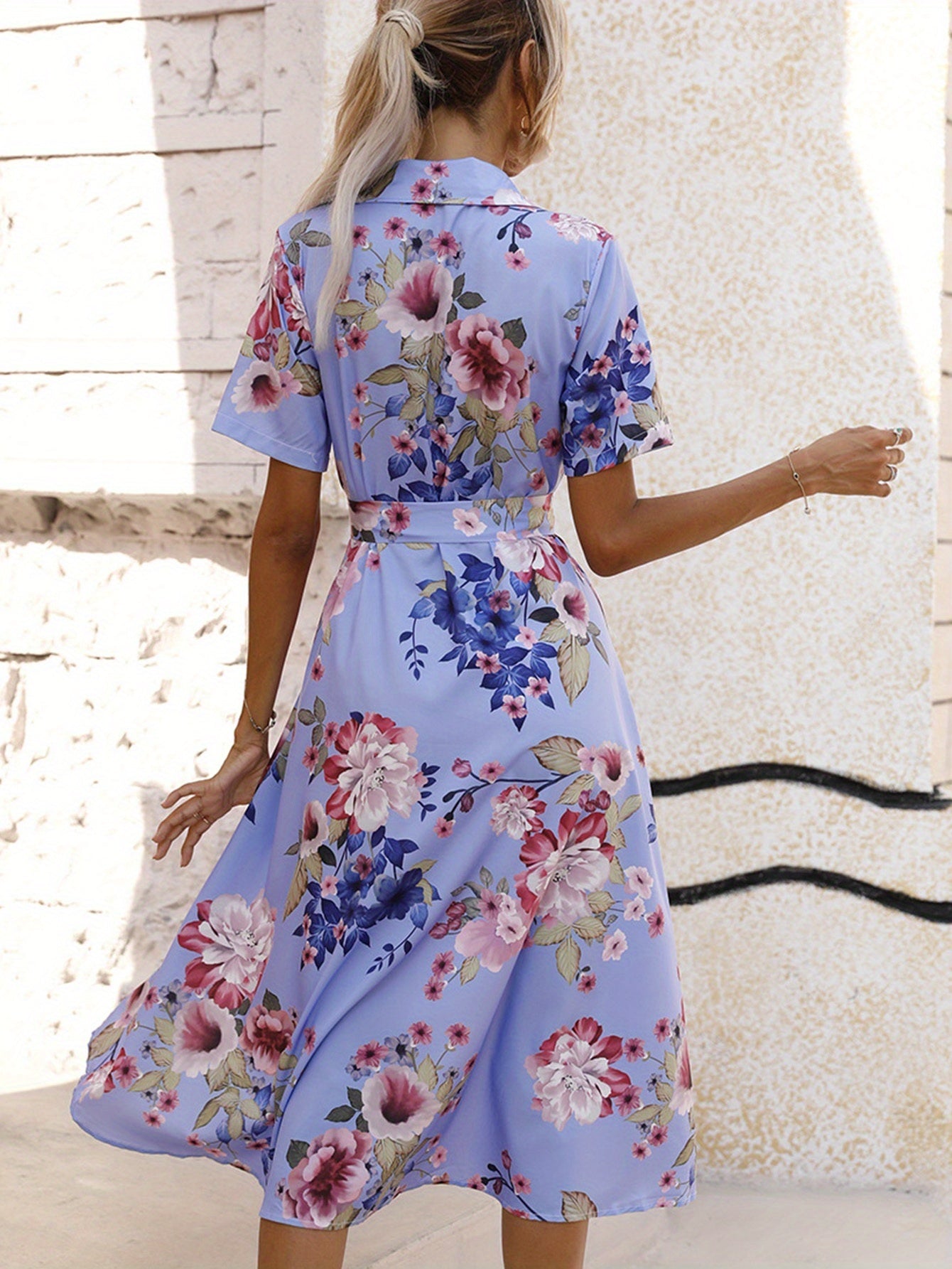 Women'S Floral Print Short Sleeve Dress with Lapel Collar & Tie Waist - Mid-Length A-Line Skirt, Side Slit, Light Blue Floral Pattern, Perfect for Spring/Summer Casual Wear, Floral Dress, Spring Fashion, Nontransparent Fabric